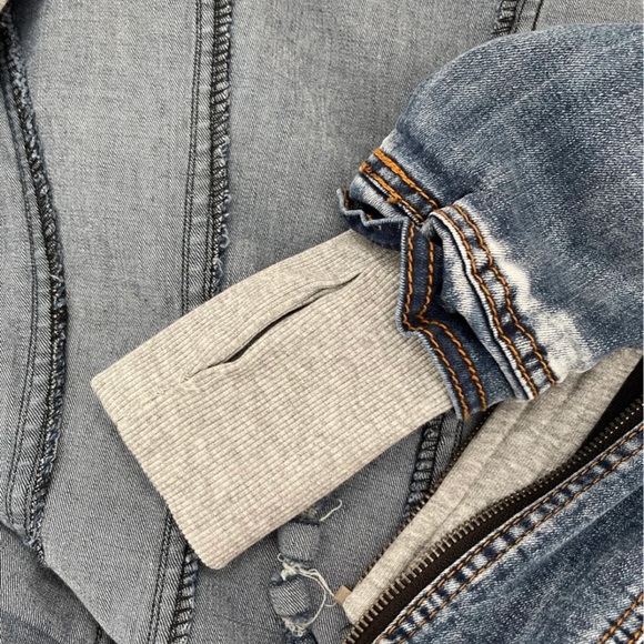 Jean jacket - Picture 4 of 6